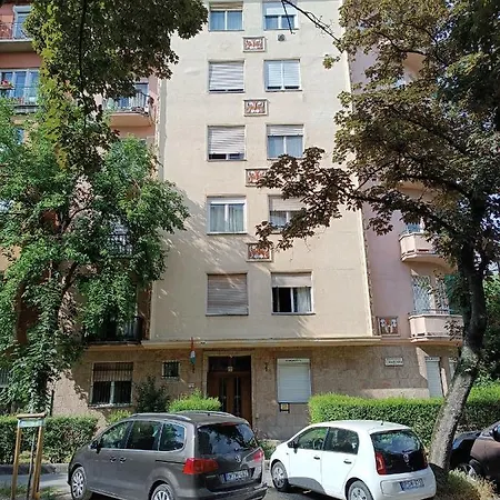 Baratsagos, Csendes, Napfenyes Lakas. * Budapest