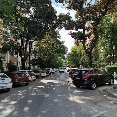 Baratsagos, Csendes, Napfenyes Lakas. Lägenhet Budapest