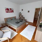 Apartmán Baratsagos, Csendes, Napfenyes Lakas. Budapešť