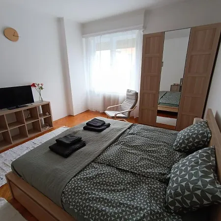 Baratsagos, Csendes, Napfenyes Lakas. Appartement *